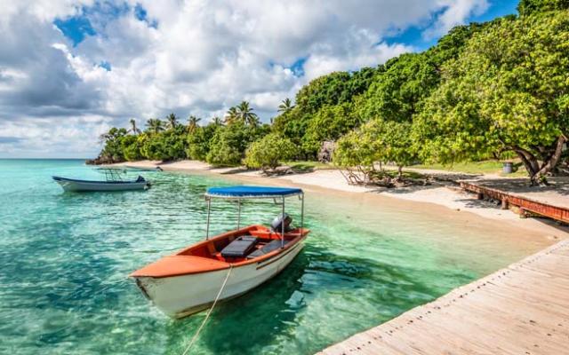 bote en Samana Bay, República Dominicana