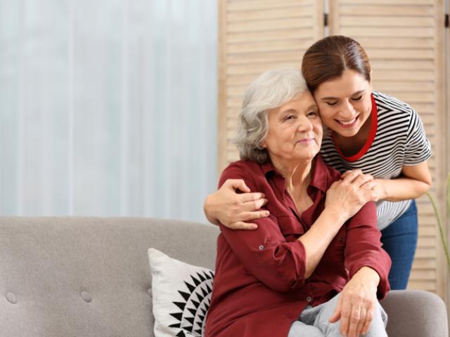 Ejemplo de si el Alzheimer es hereditario de madres a hijas. 